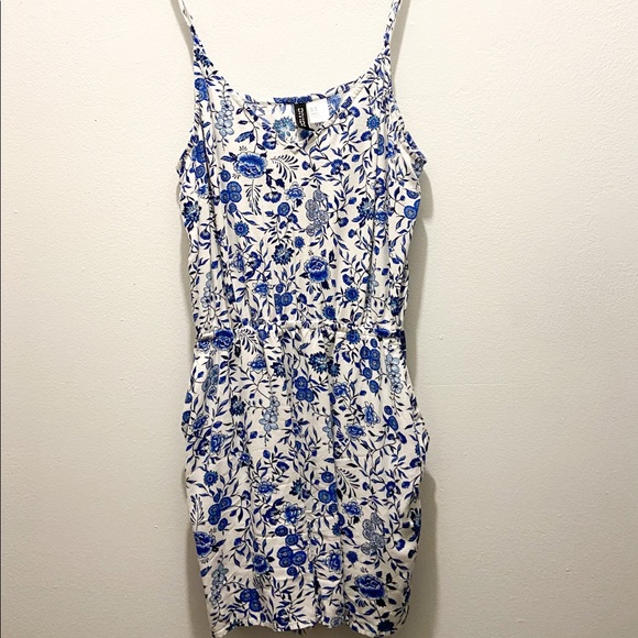 H&M floral romper - Picture 1 of 2